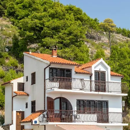 Palfeys Apartman *