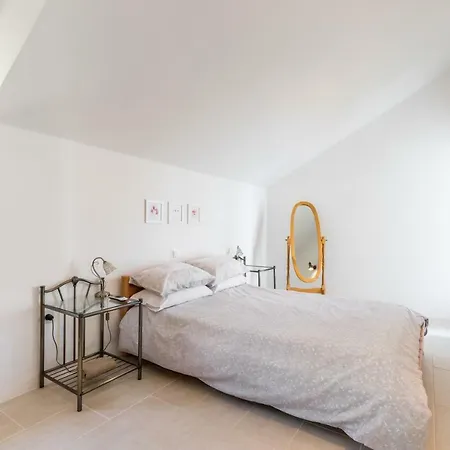 Palfeys Apartman *